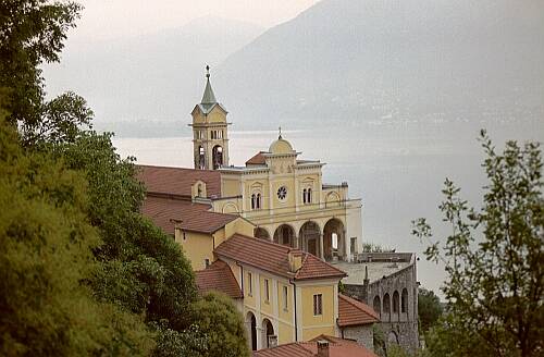 Madonna del Sasso im Tessin